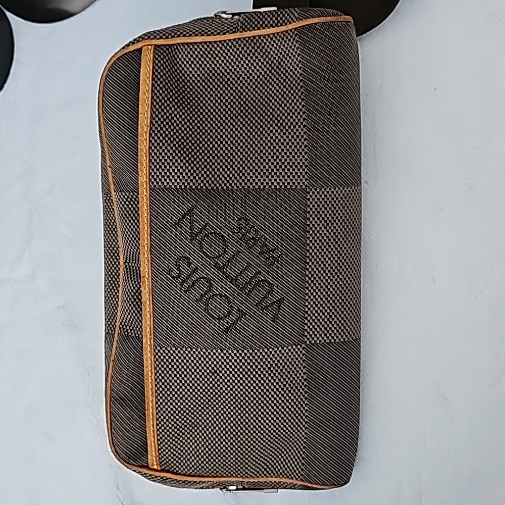 LOUIS VUITTON MENS BELT BAG